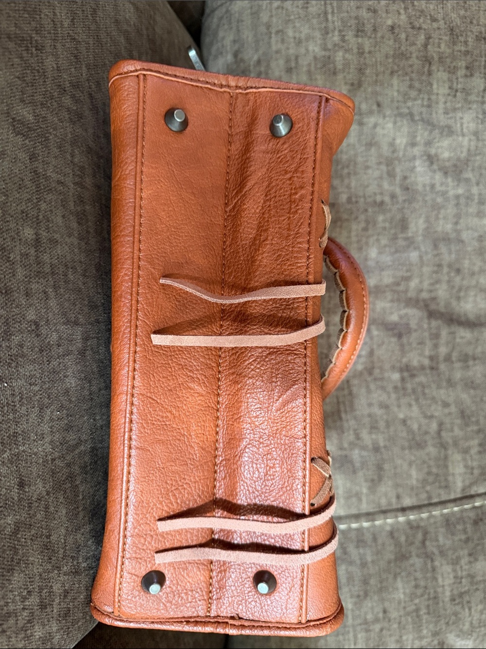 Wrangler Brown Leather Tote with Turquoise Concho Accents - Picture 5 of 5
